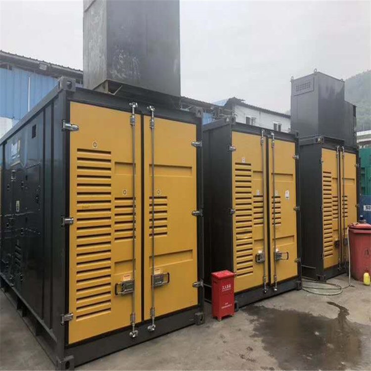 西峰温度变化对不同类型欠压保护装置的可靠性影响有何差异？