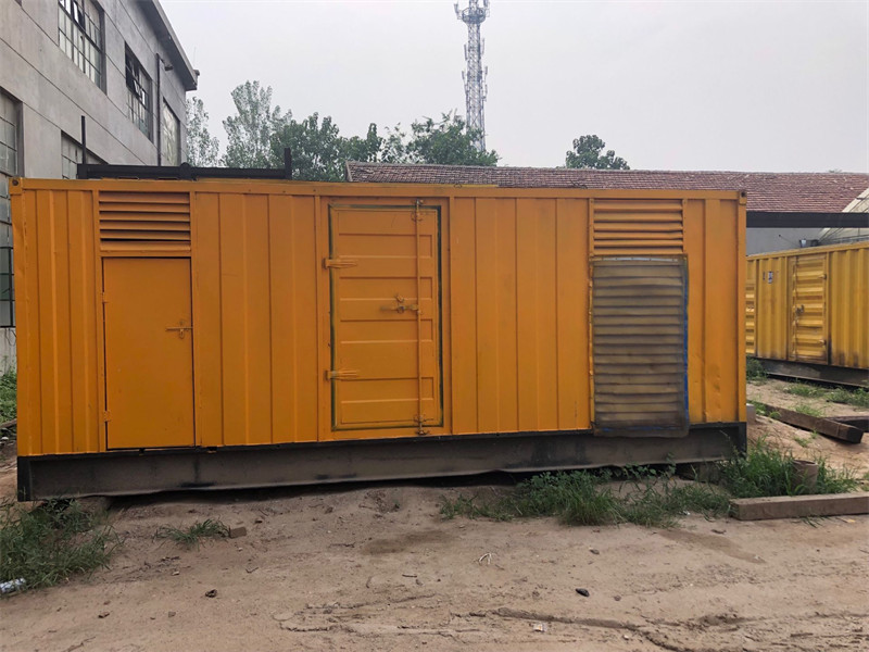 西峰发电机出租进行负载测试时，电瓶电量不足的具体判断标准是什么？